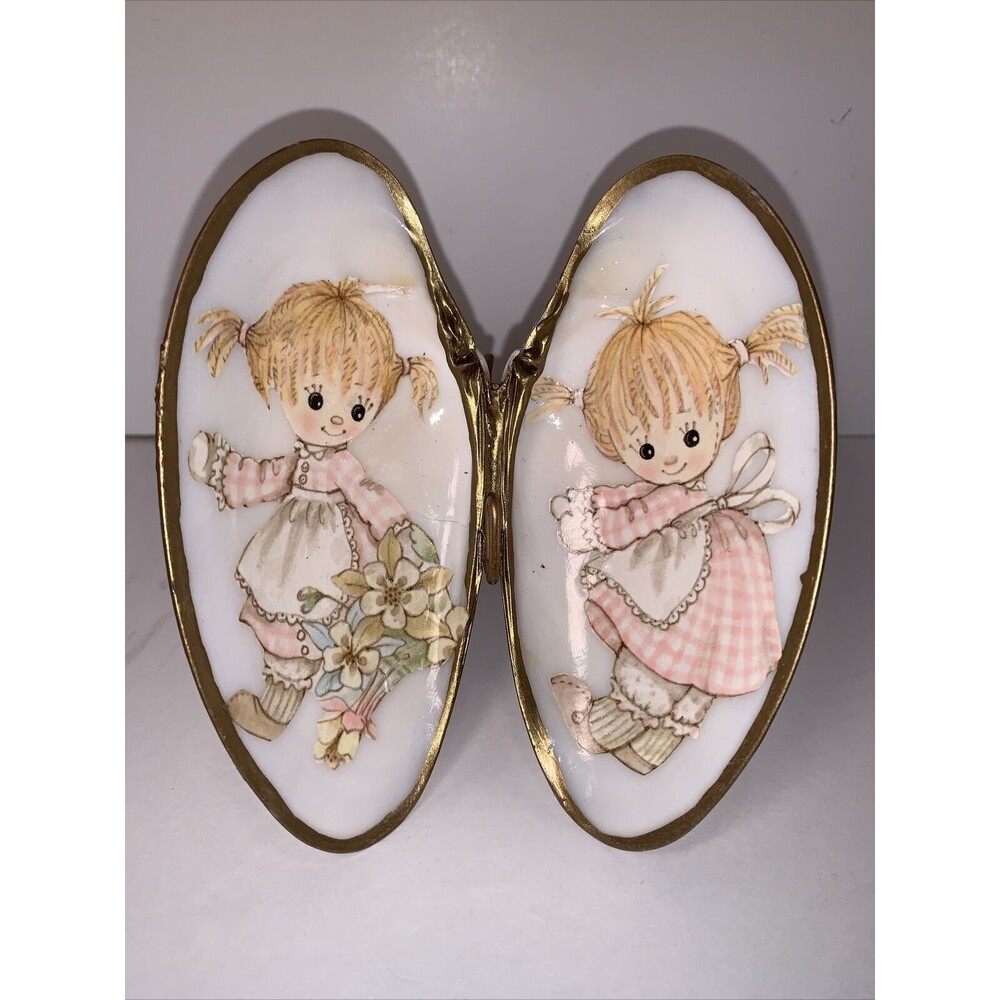 Vintage 1970s Decoupage Clam Shell Rag Doll Collectible With Stand